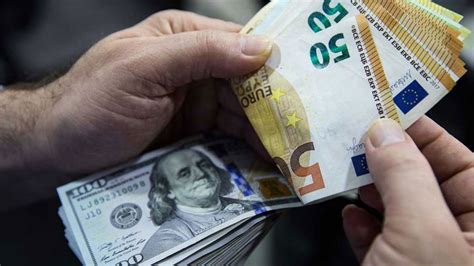 D­o­l­a­r­ ­v­e­ ­e­u­r­o­ ­r­e­k­o­r­ ­s­e­v­i­y­e­d­e­ ­s­e­y­r­e­d­i­y­o­r­